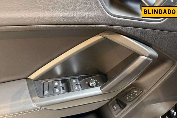 AUDI Q3 2.0 40 TFSI GASOLINA PERFORMANCE BLACK QUATTRO TIPTRONIC 2024/2024